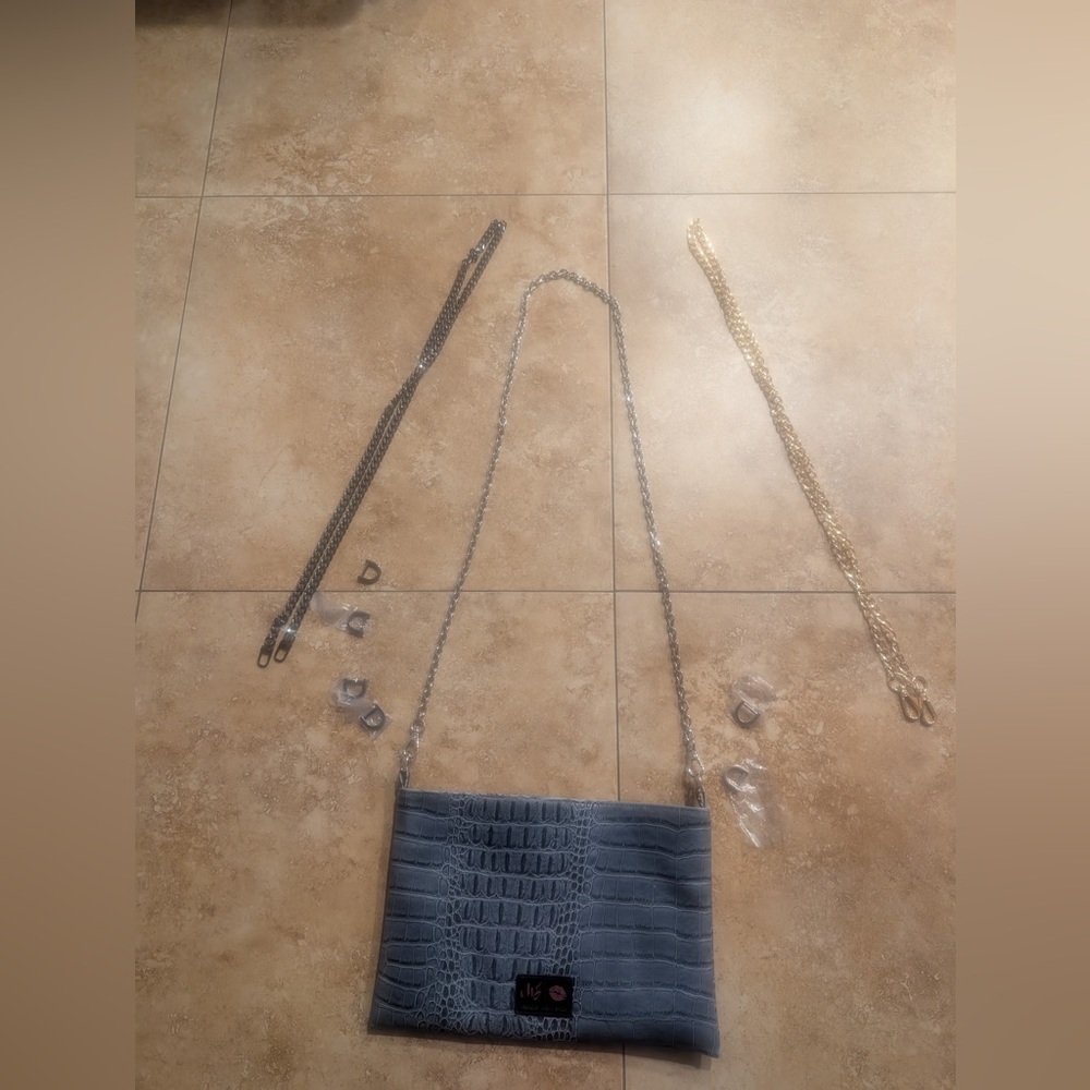 Textured Shoulder Bag with Adjustable Strap